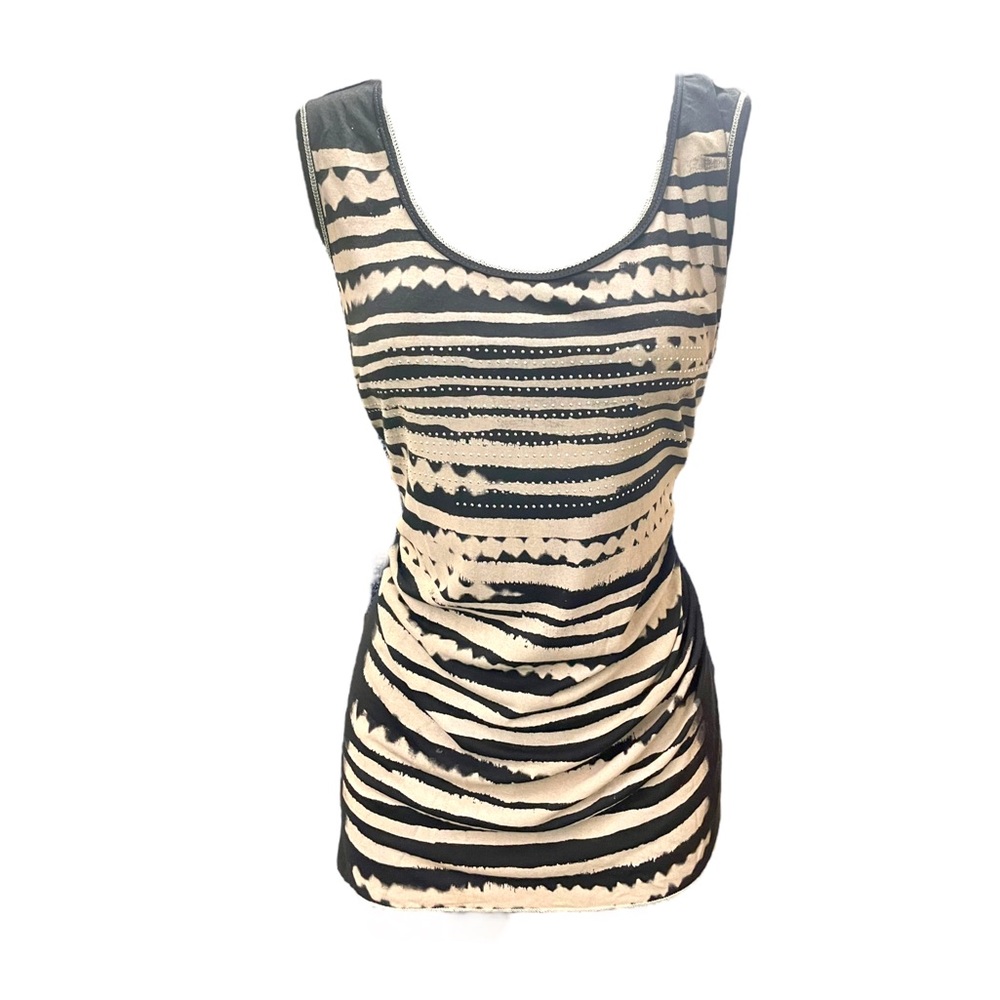✨CLASSY PATTERN TANK W/ GEMS✨